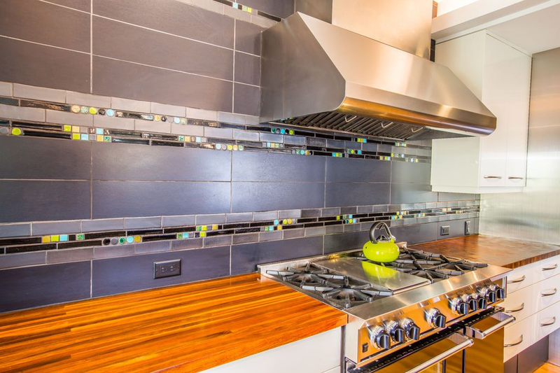 Illustration for article titled Someone give me half a million dollars so I can buy this kitchen, please